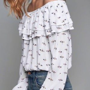 Off shoulder floral top / Abercrombie